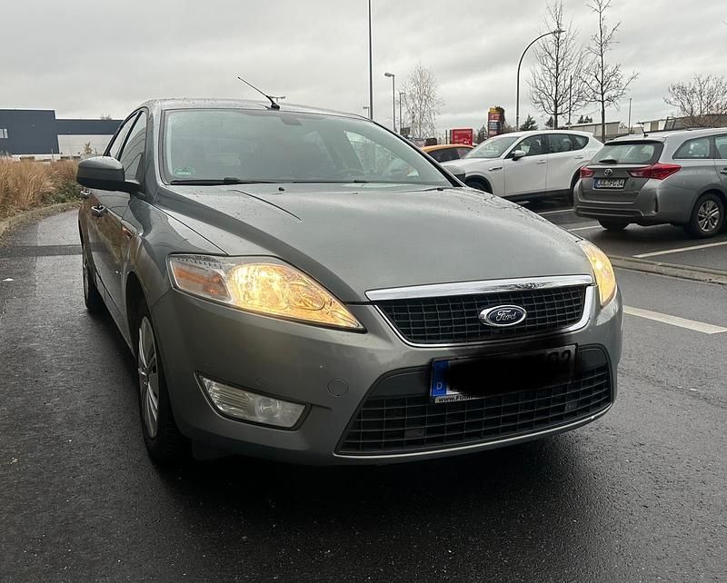 Grau Gebraucht 2007 Ford Mondeo Limousine | 2.450 € - Bild 1/4