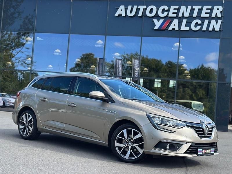 Beige Gebraucht 2016 Renault Mégane GrandTour Bose Edition Kombi | 11.890 € (Teuer) - Bild 1/4