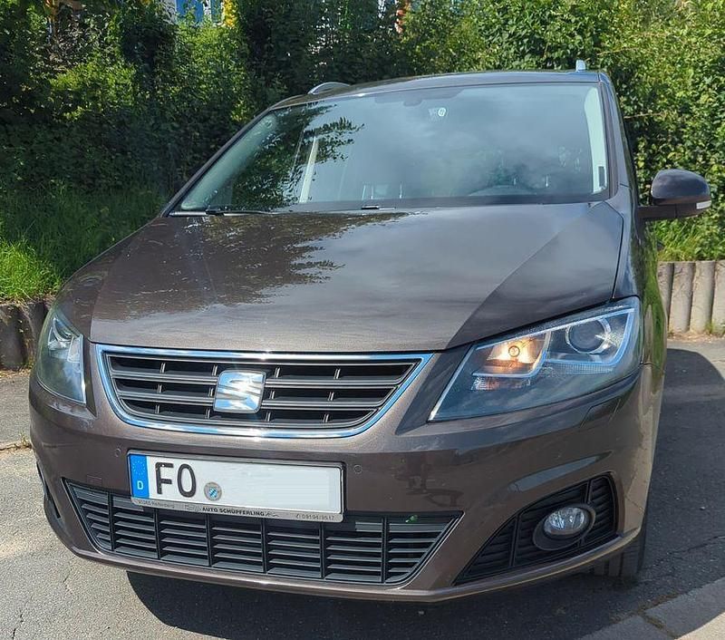 Braun Gebraucht 2015 Seat Alhambra Style Van / Kleinbus | 16.500 € (Guter Preis) - Bild 1/4