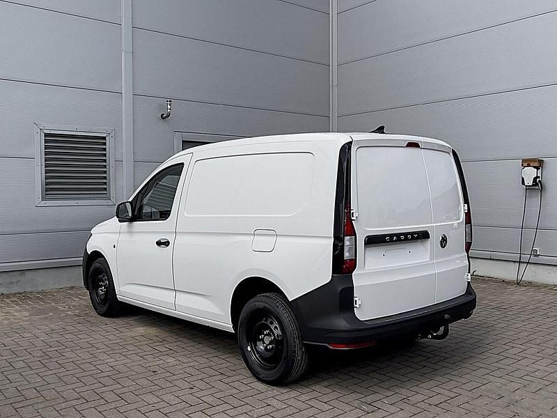 Gebraucht VW Caddy 102 PS (75 kW) 2024 Candyweiß Van / Kleinbus