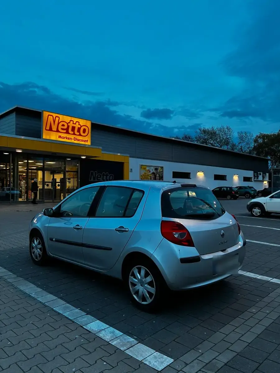 Gebraucht Renault Clio II 86 PS (63 kW) 2008 Grau Kleinwagen