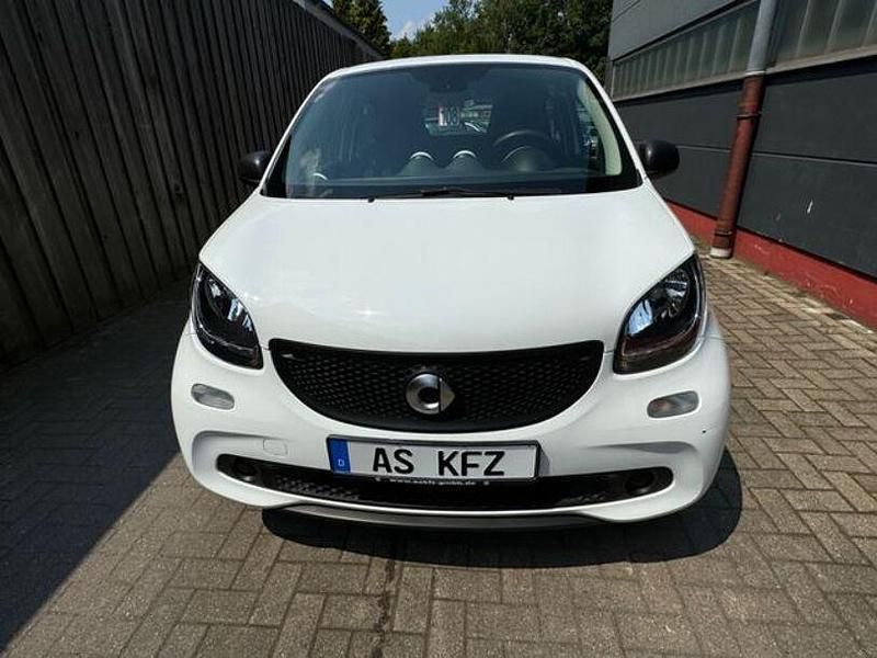 Gebraucht Smart ForFour 71 PS (52 kW) 2018 Weiß Kleinwagen