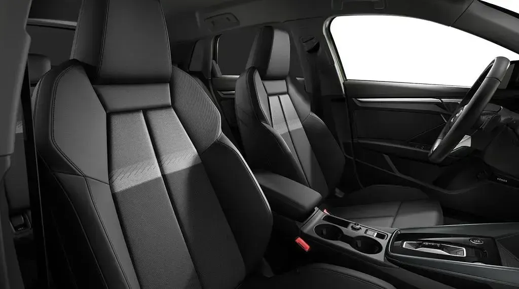 Gebraucht Audi A3 Advanced 150 PS (110 kW) 2025 Distriktgrün Limousine