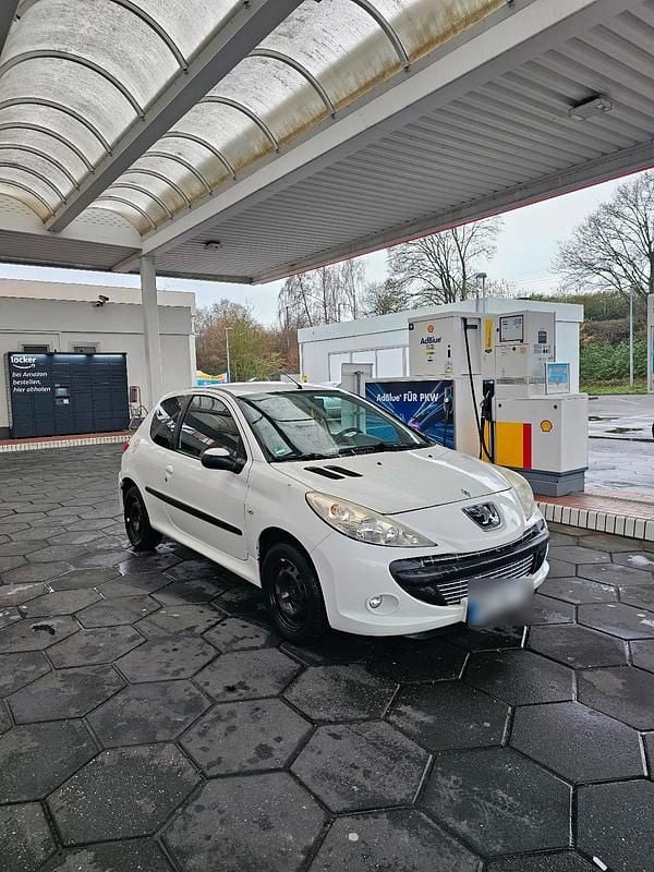 Gebraucht Peugeot 206+ 60 PS (44 kW) 2011 Weiß Kleinwagen