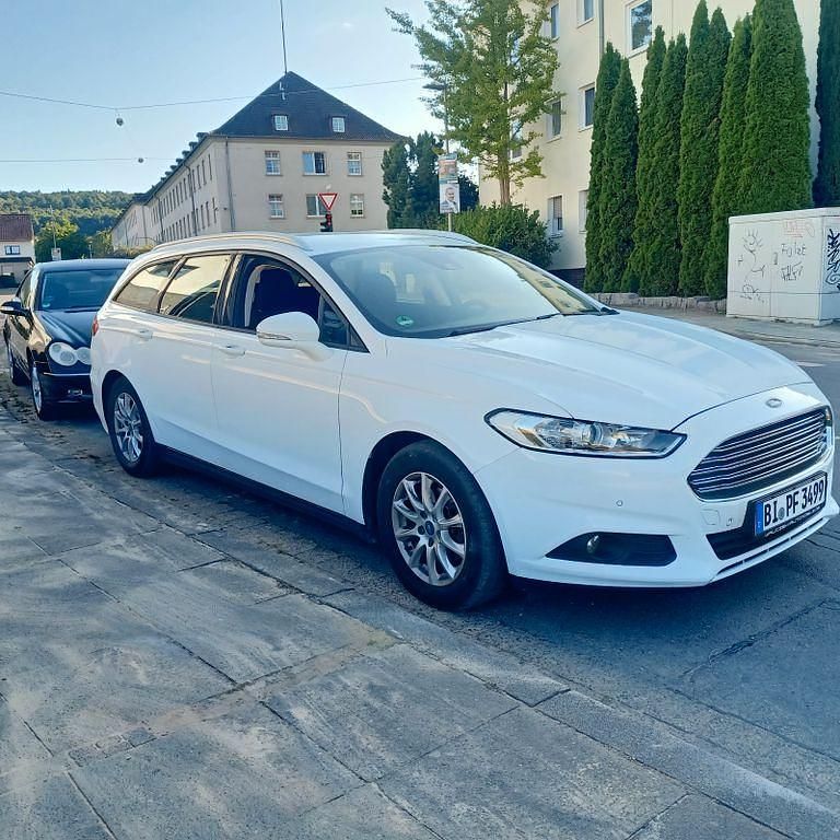 Weiß Gebraucht 2015 Ford Mondeo Vignale Kombi | 9.599 € (Fairer Preis) - Bild 1/4
