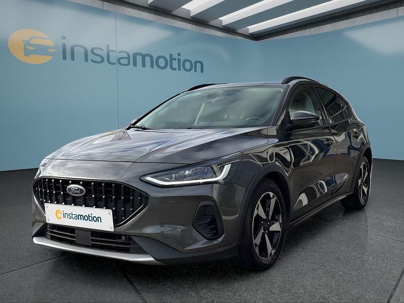 Grau Gebraucht 2022 Ford Focus Active X Limousine | 20.449 € (Etwas zu teuer) - Bild 1/4