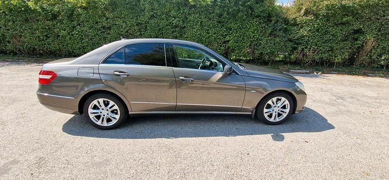 Gebraucht Mercedes E350 276 PS (202 kW) 2010 Andere farben Limousine