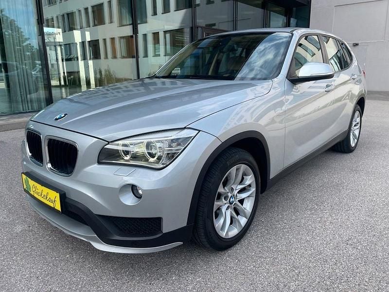 Silber Gebraucht 2014 BMW X1 Advantage SUV | 15.900 € (Fairer Preis) - Bild 1/4