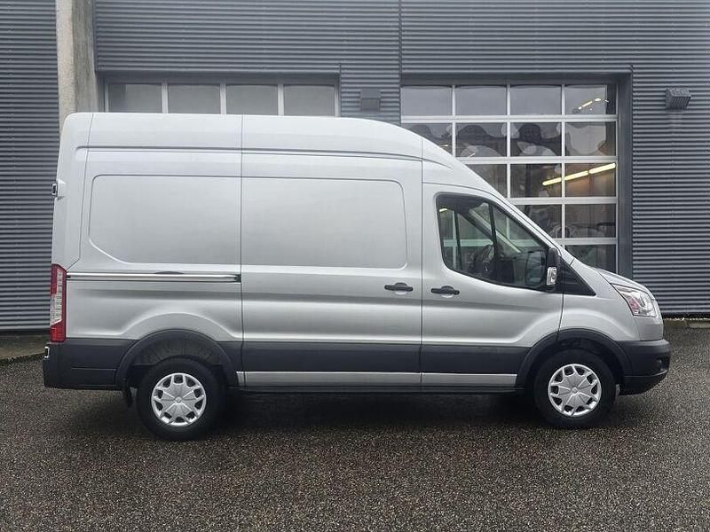 Gebraucht Ford Transit Trend 131 PS (96 kW) 2019 Weiß Limousine