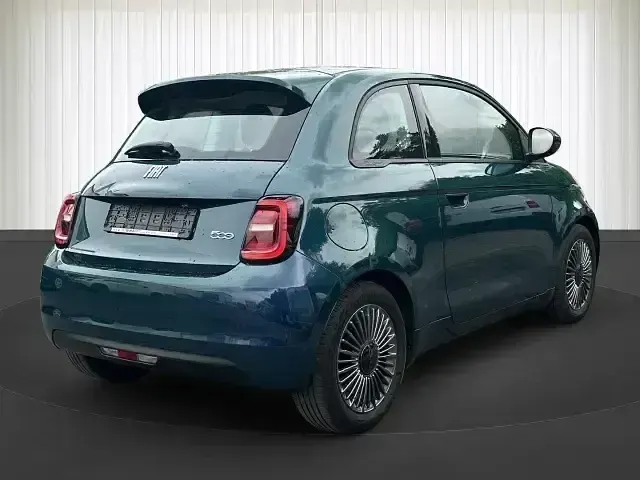 Gebraucht Fiat 500e Icon 86 kW (118 PS) 2022 Grün Limousine