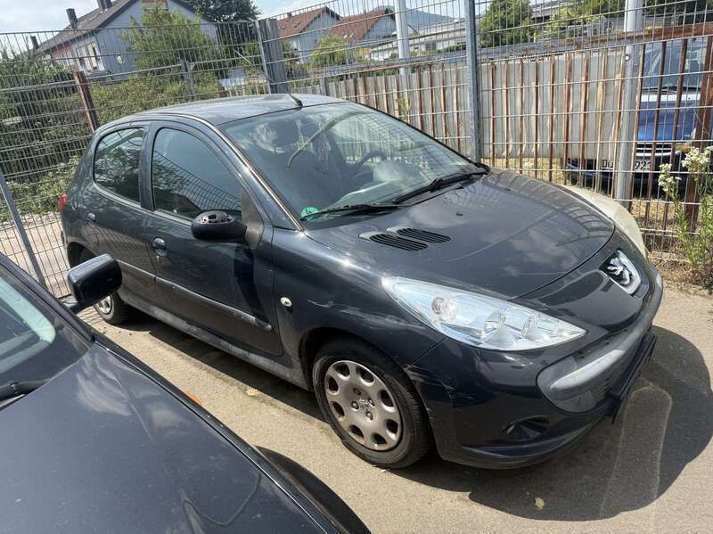 Grau hurricane/flach standard Gebraucht 2009 Peugeot 206 Basis Kleinwagen | 850 € (Guter Preis) - Bild 1/4