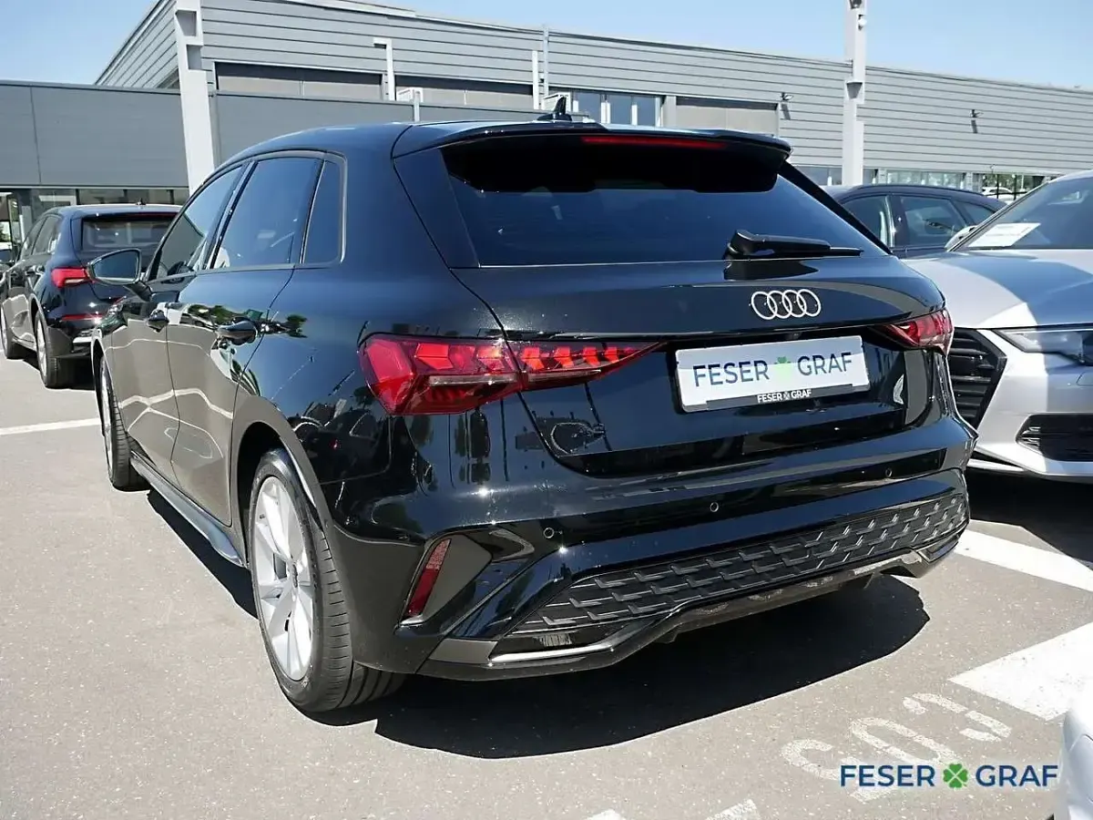 Gebraucht Audi A3 Ambiente 150 PS (110 kW) 2025 Mythosschwarz metallic Limousine