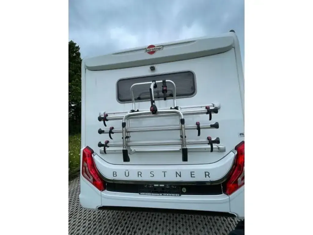 Gebraucht Buerstner Lyseo TD 224 PS (164 kW) 2022 Weiss Van