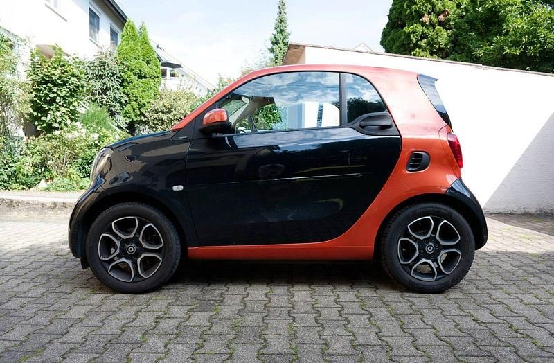 Orange Gebraucht 2016 Smart ForTwo Coupé Passion Coupé | 9.990 € (Teuer) - Bild 1/4