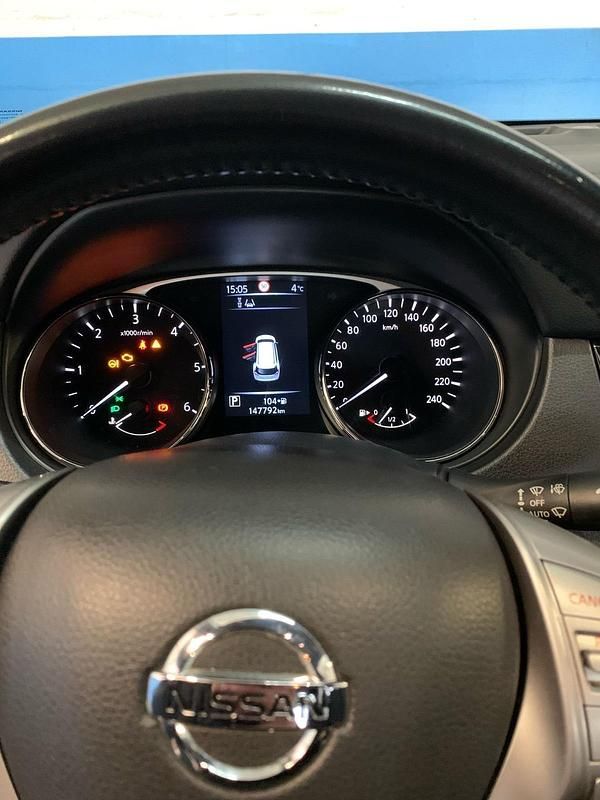 Gebraucht Nissan Qashqai 130 PS (95 kW) 2016 Weiß SUV