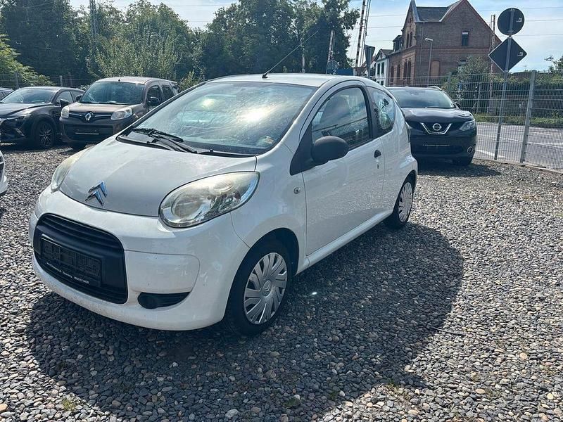 Weiß Gebraucht 2009 Citroën C1 Advance Kleinwagen | 900 € (Guter Preis) - Bild 1/4