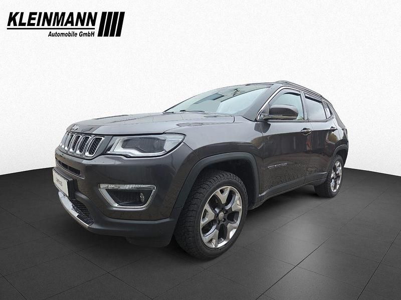 Grau Gebraucht 2020 Jeep Compass Limited SUV | 20.990 € (Etwas zu teuer) - Bild 1/4
