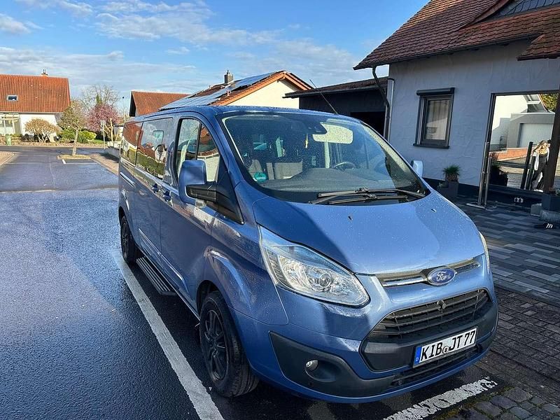 Gebraucht Ford Tourneo Titanium 125 PS (91 kW) 2014 Van / Kleinbus