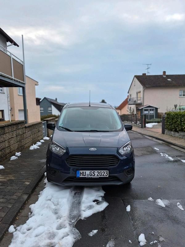 Gebraucht Ford Courier 2023 Blau Van / Kleinbus