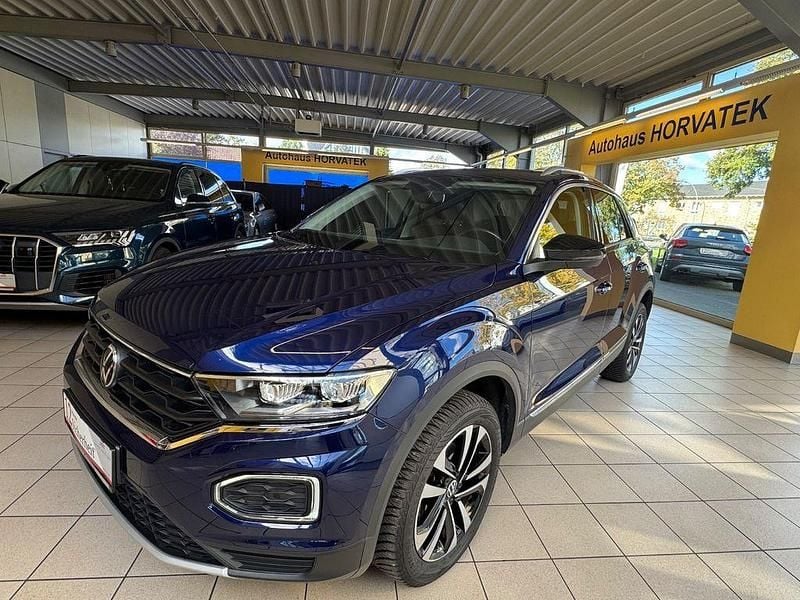 Blau Gebraucht 2021 VW T-Roc United SUV | 21.750 € (Guter Preis) - Bild 1/4