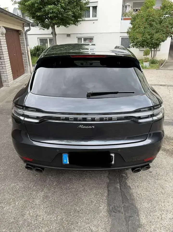 Gebraucht Porsche Macan Basis 245 PS (180 kW) 2019 Grau SUV