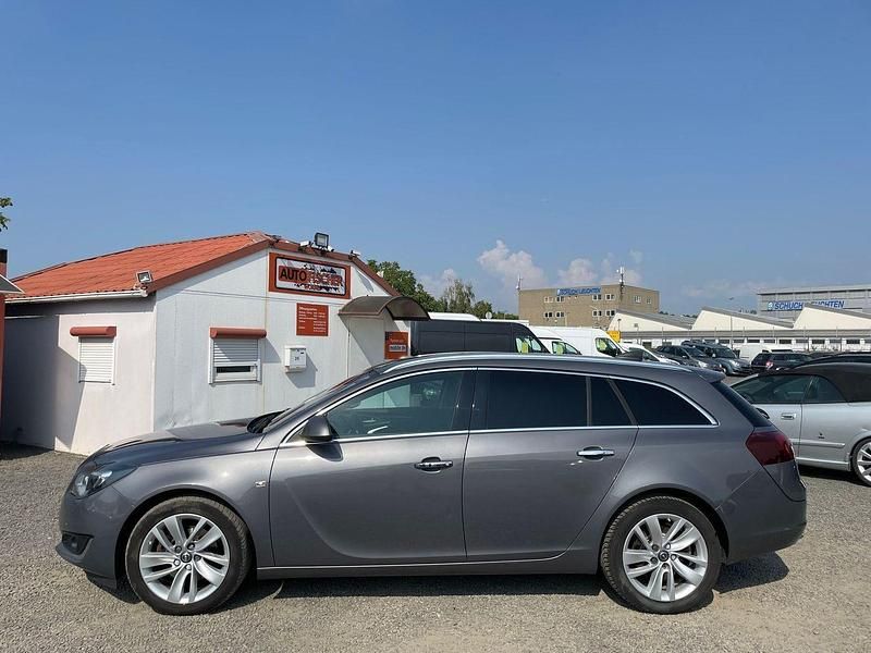 Gebraucht Opel Insignia Innovation 170 PS (125 kW) 2015 Karbon silber/shiny grey (m2) Kombi