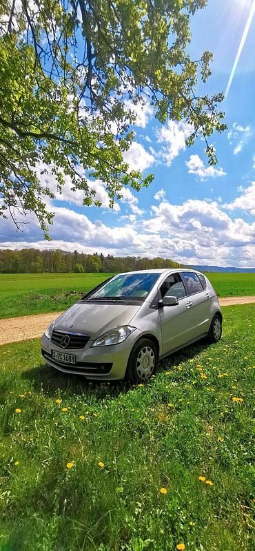 Silber Gebraucht 2010 Mercedes A160 Kombi | 2.690 € (Teuer) - Bild 1/2
