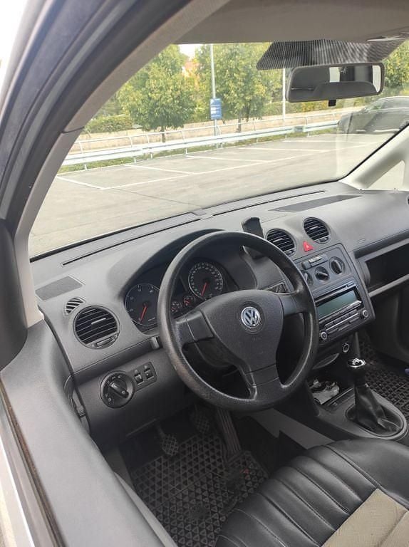 Silber Gebraucht 2010 VW Caddy Team Van / Kleinbus | 5.000 € (Guter Preis) - Bild 1/4