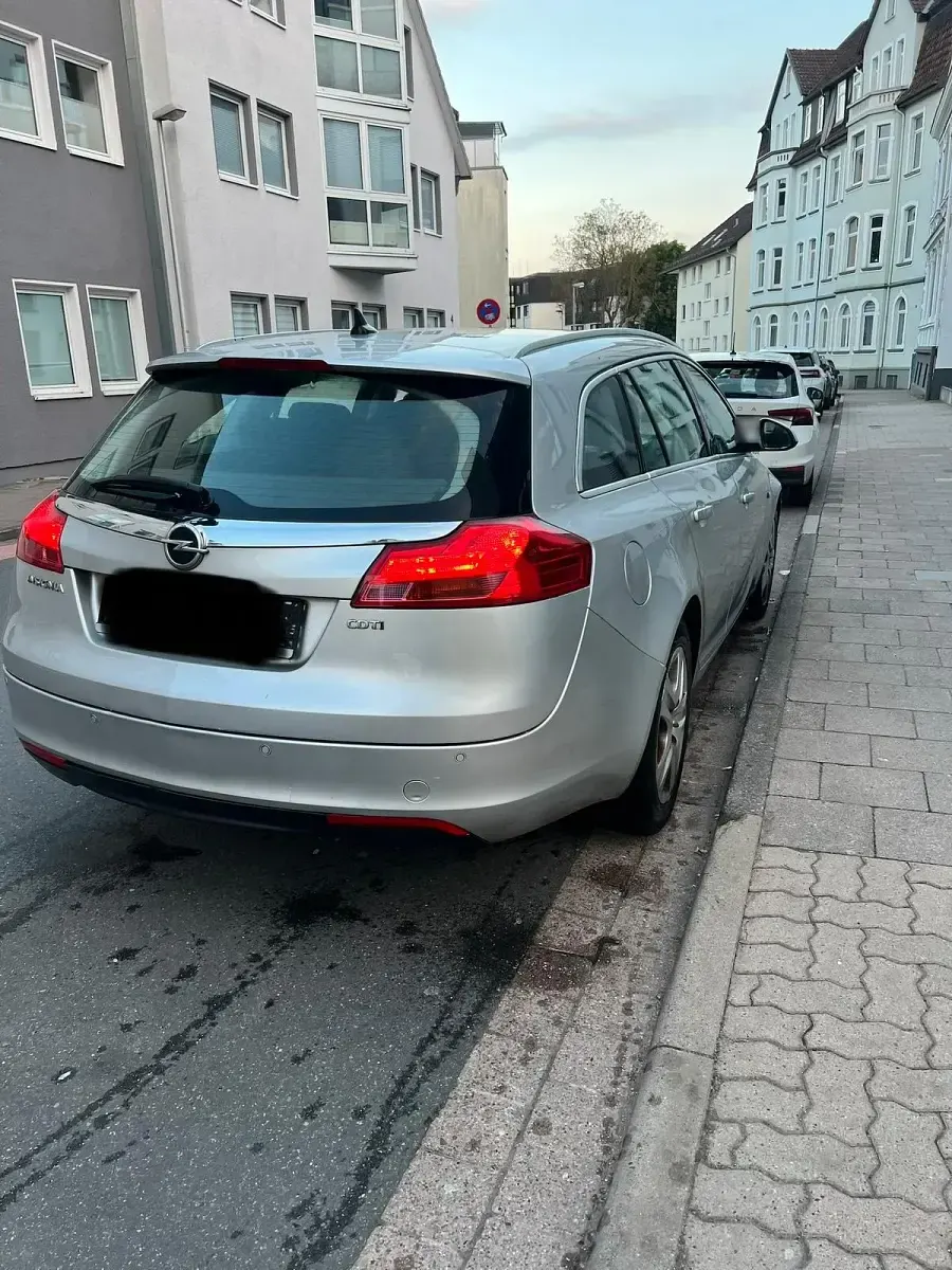 Gebraucht Opel Insignia 131 PS (96 kW) 2012 Silber Kombi