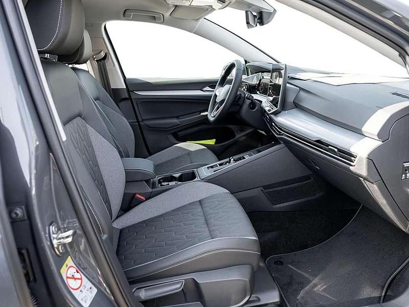Gebraucht VW Golf VIII Goal 116 PS (85 kW) 2025 Grau Kombi
