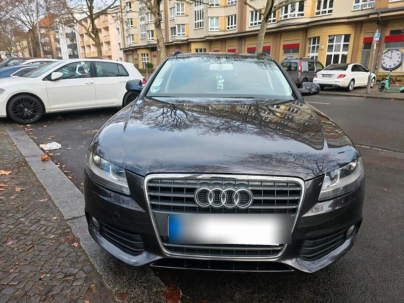 Gebraucht Audi A4 160 PS (117 kW) 2011 Grau Kombi