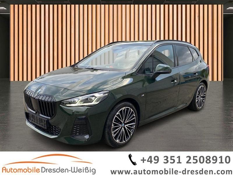 Samoa grün Gebraucht 2024 BMW 218 Active Tourer M Sport Van / Kleinbus | 29.980 € (Fairer Preis) - Bild 1/3