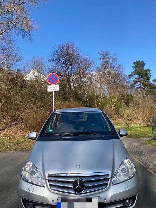 Gebraucht Mercedes A180 Elegance 109 PS (80 kW) 2008 Silber Limousine