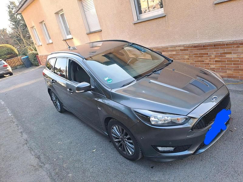 Gebraucht Ford Focus ST-Line 125 PS (91 kW) 2018 Grau Kombi