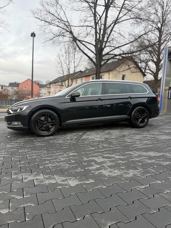 Gebraucht VW Passat 150 PS (110 kW) 2019 Schwarz Kombi