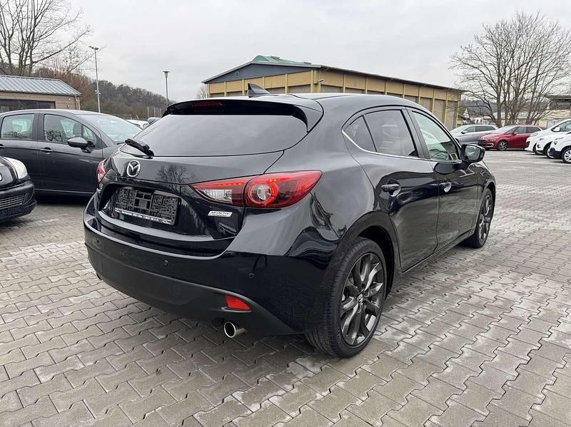 Gebraucht Mazda 3 Nakama 165 PS (121 kW) 2016 Onyxschwarz metallic Limousine