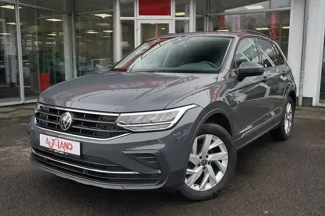 Gebraucht VW Tiguan Life 150 PS (110 kW) 2022 Grau SUV