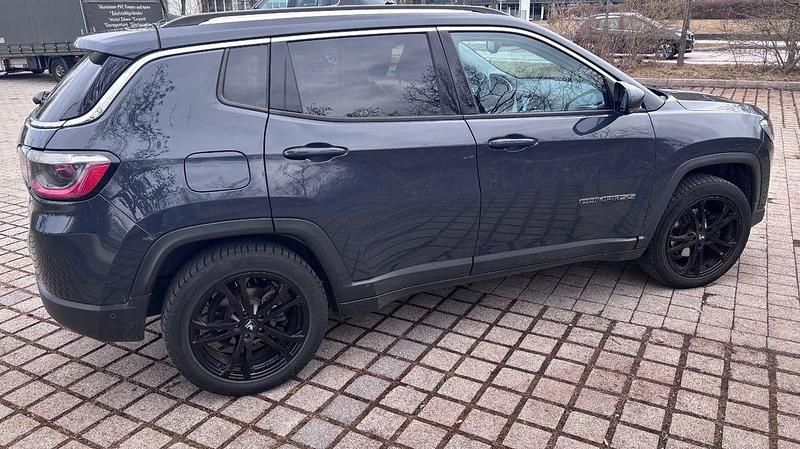 Gebraucht Jeep Compass Limited 140 PS (102 kW) 2018 Grau SUV