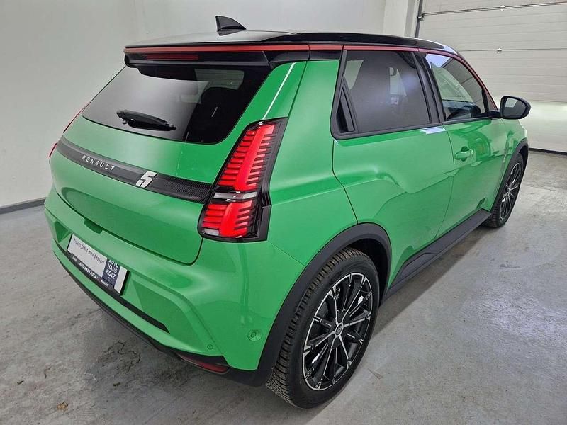 Neu Renault 5 E-Tech Komfort 110 kW (150 PS) 2026 Pop green Kleinwagen