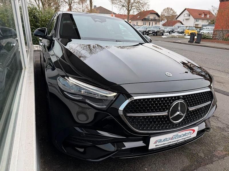 Gebraucht Mercedes E220 Advanced Plus 197 PS (144 kW) 2024 Schwarz Limousine