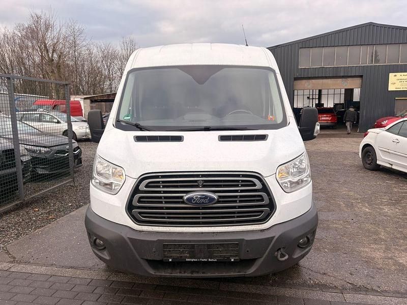 Gebraucht Ford Transit Trend 131 PS (96 kW) 2018 Weiß Van / Kleinbus