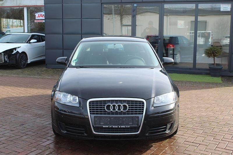 Gebraucht Audi A3 Attraction 125 PS (91 kW) 2008 Schwarz Kleinwagen
