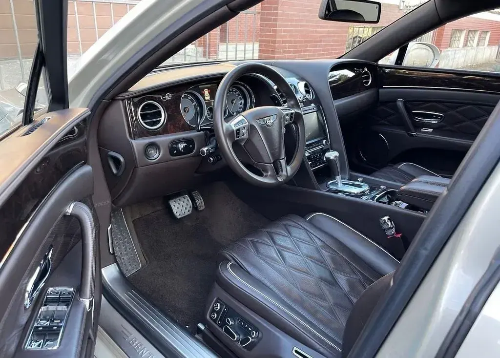 Brugt Bentley Flying Spur 507 HK (372 kW) 2015 Beige Sedan