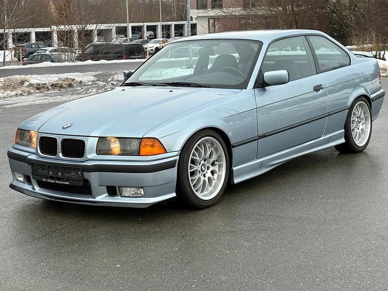 Blau Gebraucht 1992 BMW 320 M Sport Coupé | 19.999 € - Bild 1/4