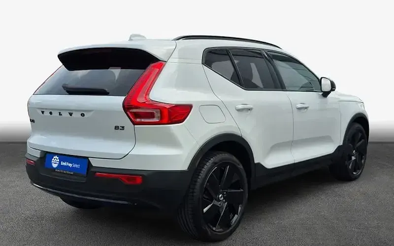 Gebraucht Volvo XC40 Plus 163 PS (119 kW) 2025 Weiß SUV