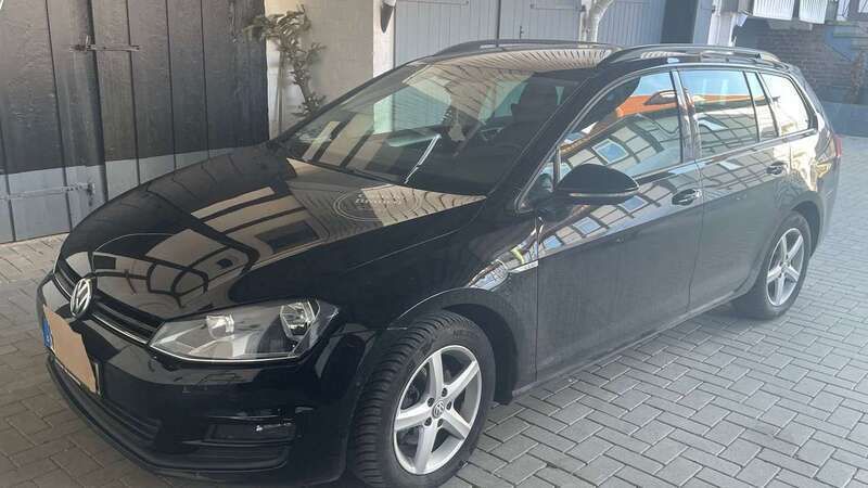 Schwarz Gebraucht 2015 VW Golf VII Cup Kombi | 9.500 € (Fairer Preis) - Bild 1/4