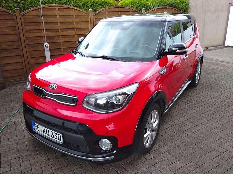 Rot Gebraucht 2017 Kia Soul SUV | 13.900 € (Fairer Preis) - Bild 1/4