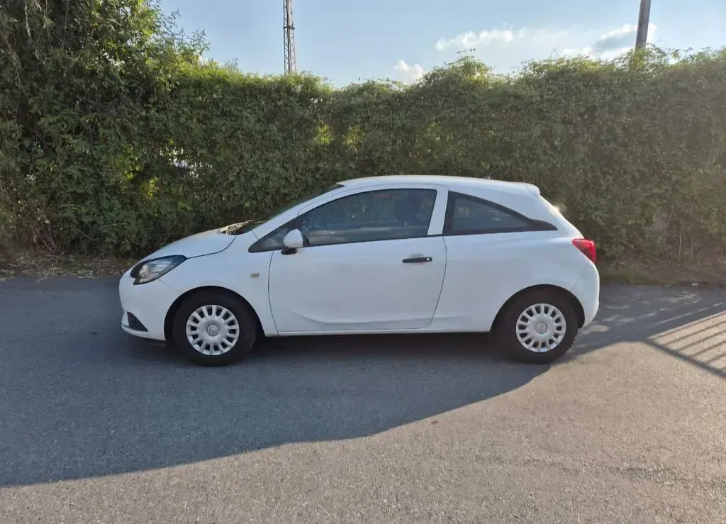 Gebraucht Opel Corsa Selection 69 PS (50 kW) 2016 Weiß Kleinwagen
