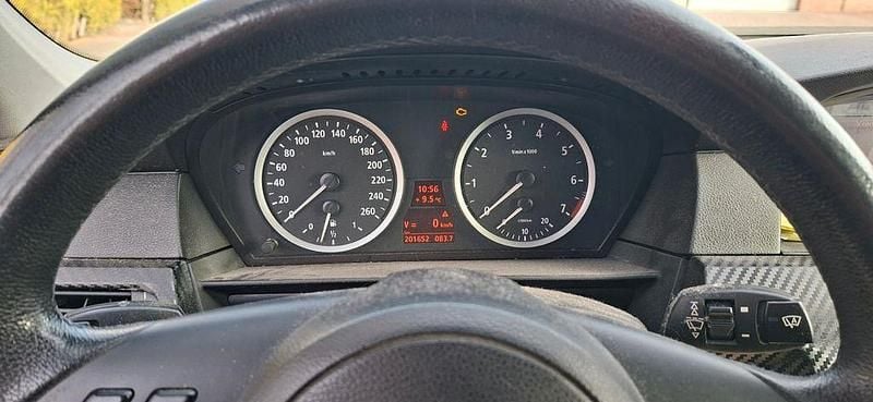 Gebraucht BMW 523 177 PS (130 kW) 2005 Schwarz Limousine