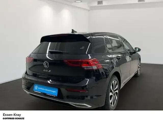 Usata VW Golf VIII Active 150 CV (110 kW) 2023 Nero Berlina